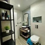 La Fiesta Apartment *